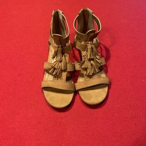 Minnetonka Moccasin Sandals
